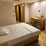 Viento Apart Hotel Only For Ladies
